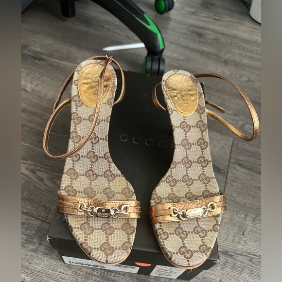 Gucci monogram strap wood heels - Picture 1 of 9